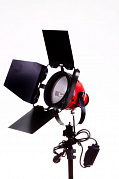 Галогенный осветитель FST 800Вт красный от магазина фотооборудования Фотошанс